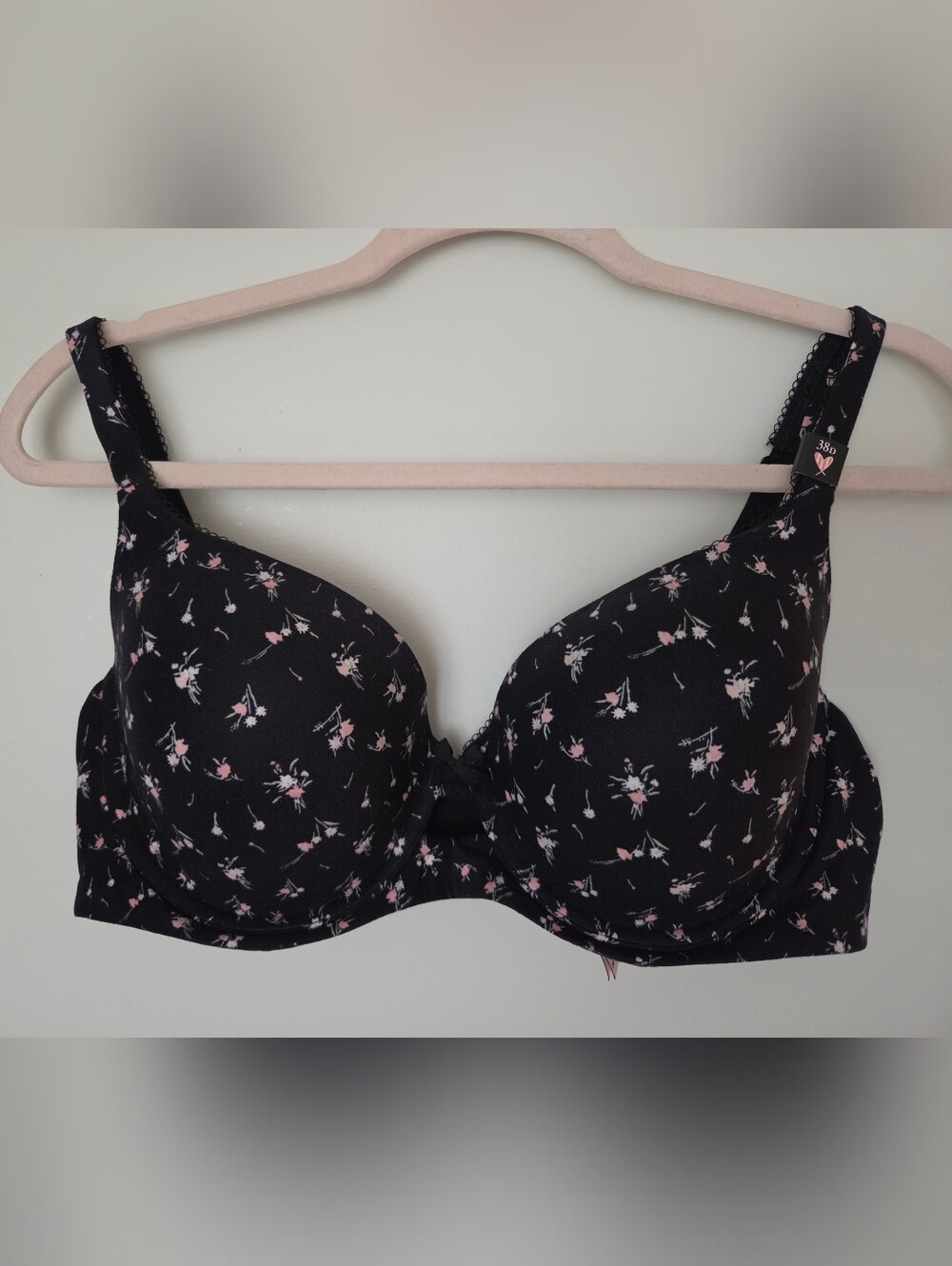 NWT Victorias Secret Body By Victoria Black Floral Bra 38D